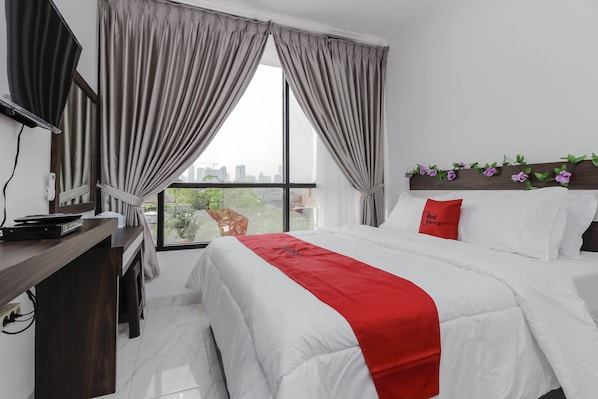 Desk, free WiFi, bed sheets