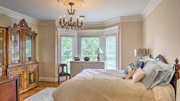 5 Schlafzimmer, Bügeleisen/Bügelbrett, Reisekinderbett, Internetzugang