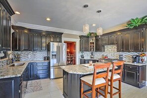 Fridge, microwave, stovetop, dishwasher - Historic Cedar Hill Mansion on Large Farm w/ Pool! (Cedar Hill)