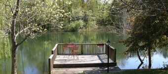 Lago Cumberland casa de vacaciones, con vistas a un estanque de pesca privada