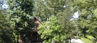 Lake Cumberland vacation home, overlooking private fishing pond