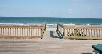 Impresionante casa de playa directa al mar!