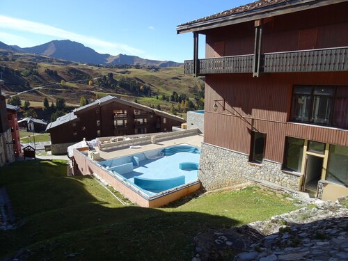 Apartment 2 bedrooms 5/6 people duplex 38m2 at the foot of the slopes
