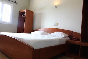 Minibar, desk, blackout curtains, WiFi