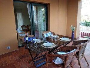 Outdoor dining - L'escala: Apartment/ flat - L'Escala (L'Escala)