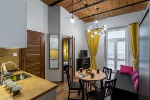Basic Apartment, 1 Bedroom, Kitchen (Nr 4,6,9,11) - Stara Kamienica Dąbrowskiego Częstochowa (Czestochowa)