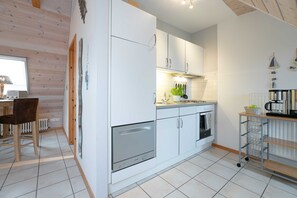 Fridge, oven, dishwasher, highchair