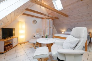 Unclassified image, 4 of 45, button