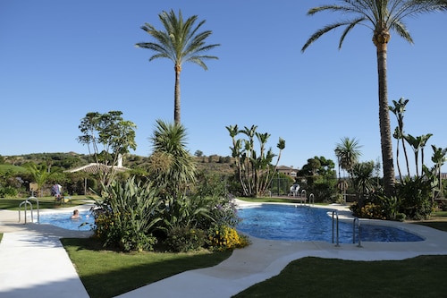 Malaga: Alhaurin Golf Beautiful upscale Duplex, Jacuzzi and Pool