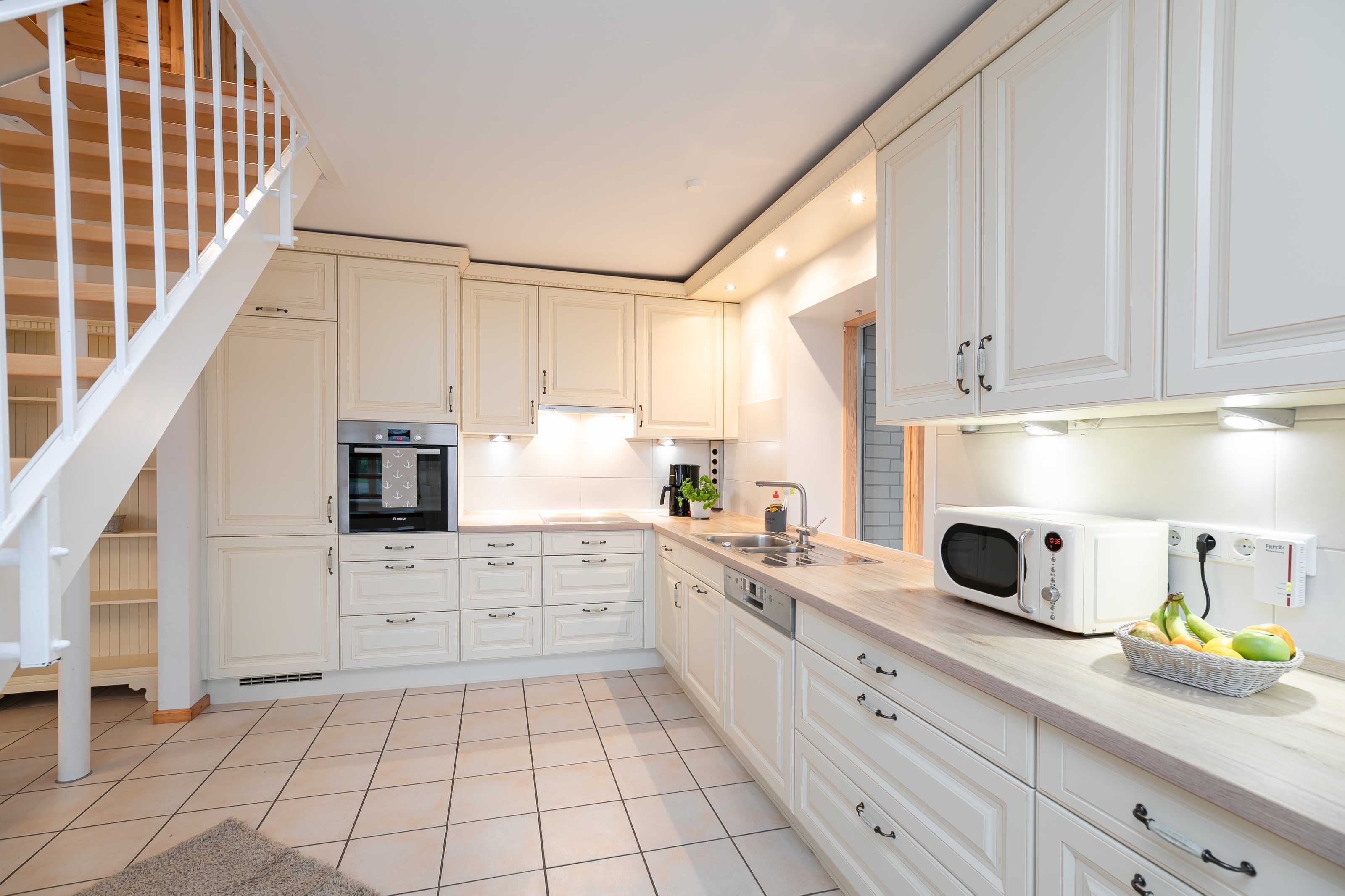 Køleskab, mikrobølgeovn, ovn, opvaskemaskine