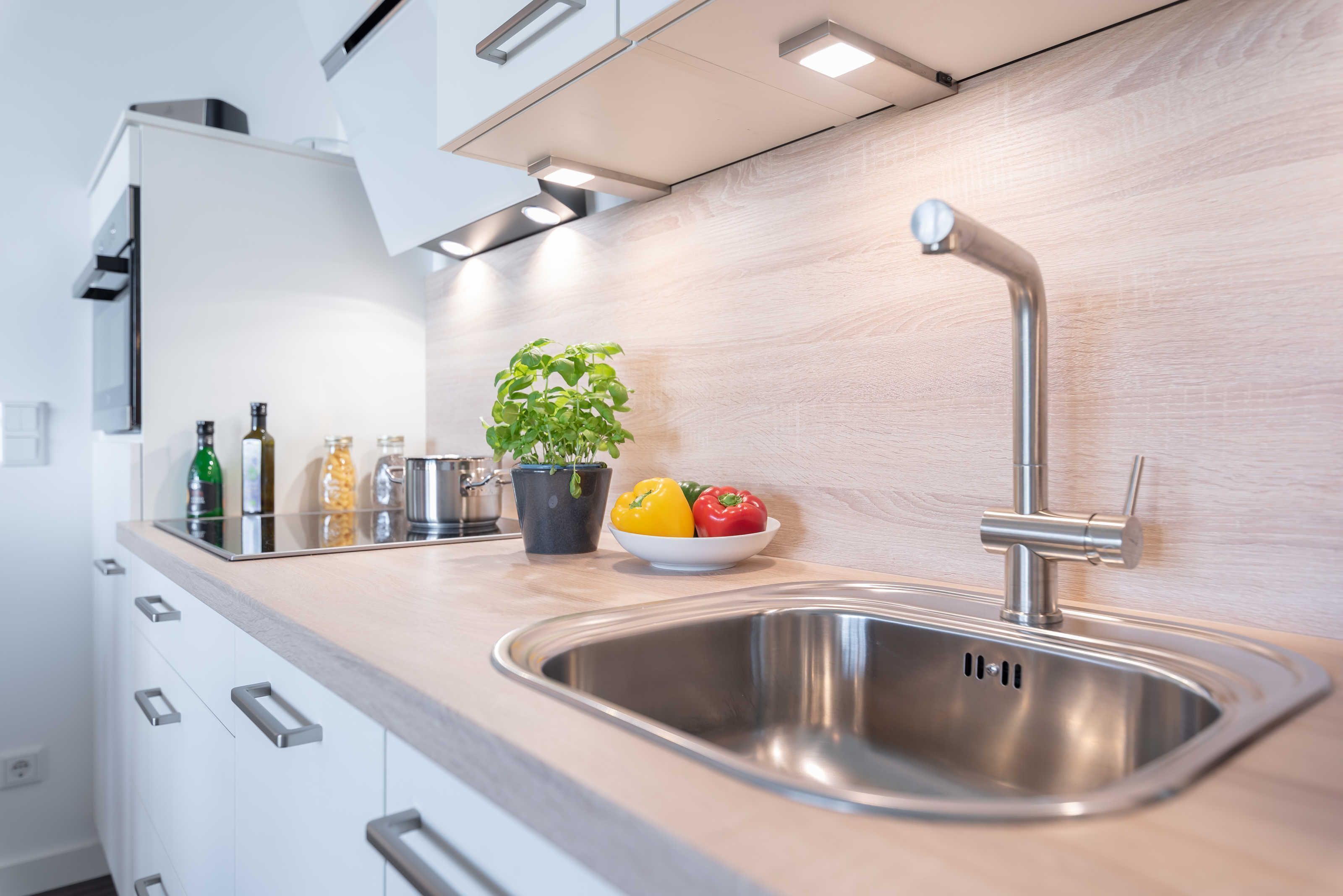 Fridge, oven, dishwasher, coffee/tea maker