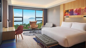 Minibar, in-room safe, desk, laptop workspace - Aloft by Marriott Langkawi Pantai Tengah (Langkawi)
