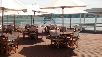 Sundeck