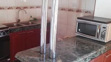Kabin Standar, Beberapa Tempat Tidur, Bebas Asap Rokok | Dapur pribadi | Lemari es besar, microwave, oven, dan kompor