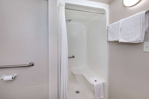 Accessible bathroom - Days Inn by Wyndham Knoxville North (Knoxville)