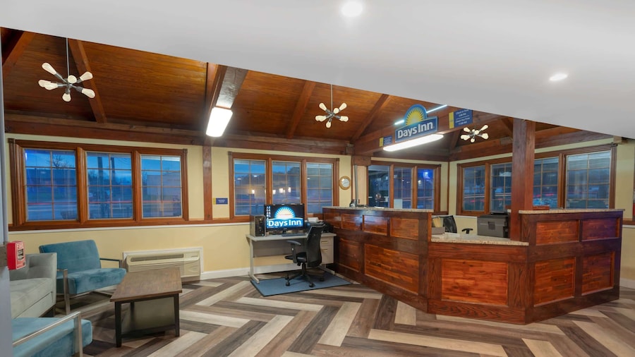Days Inn by Wyndham Knoxville North