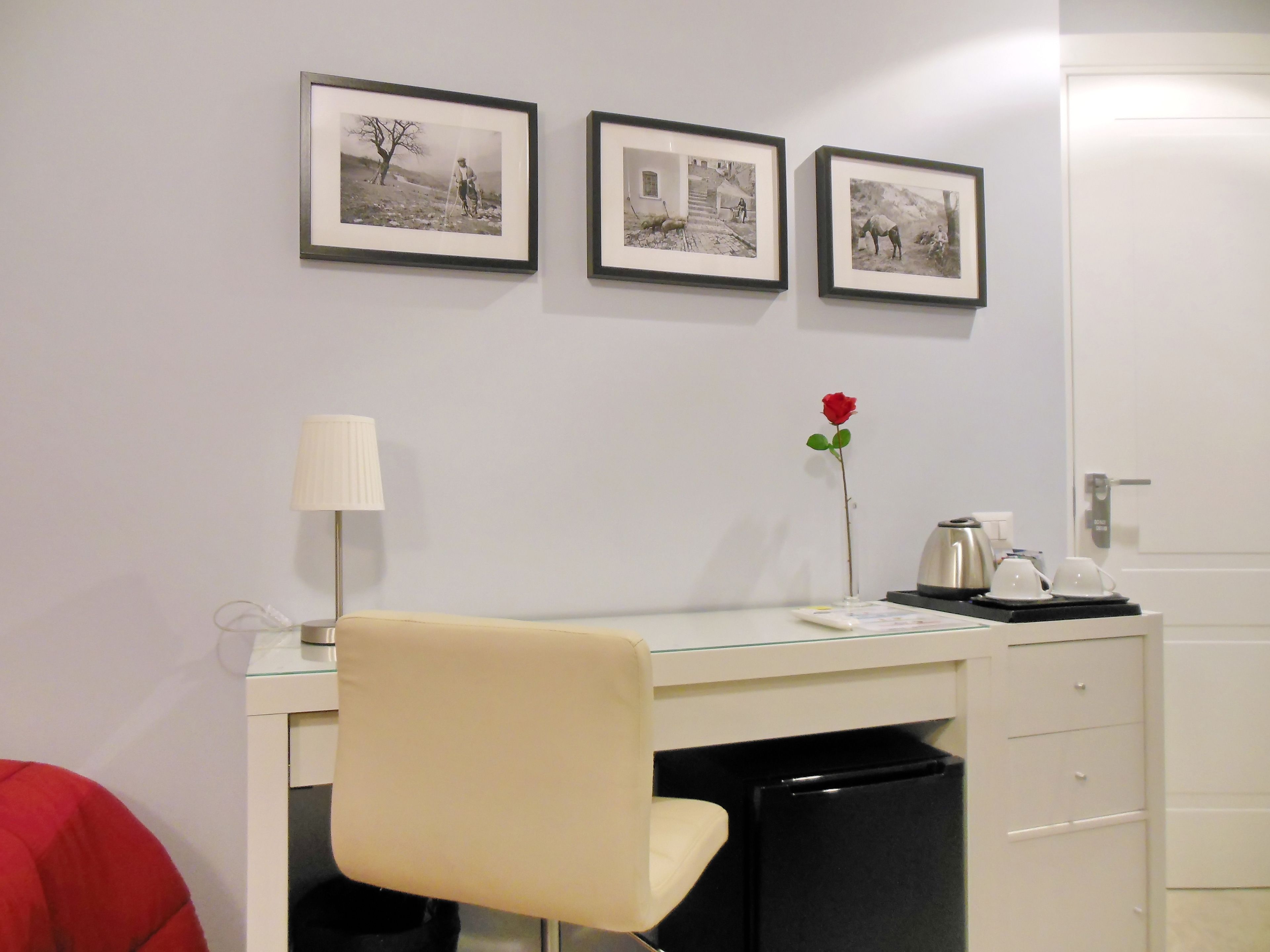 Loft junior | Área de sala de estar | Televisión LCD de 32 pulgadas con canales vía satélite y televisión 