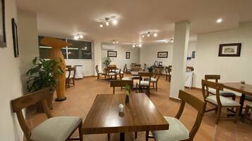 Free daily cooked-to-order breakfast