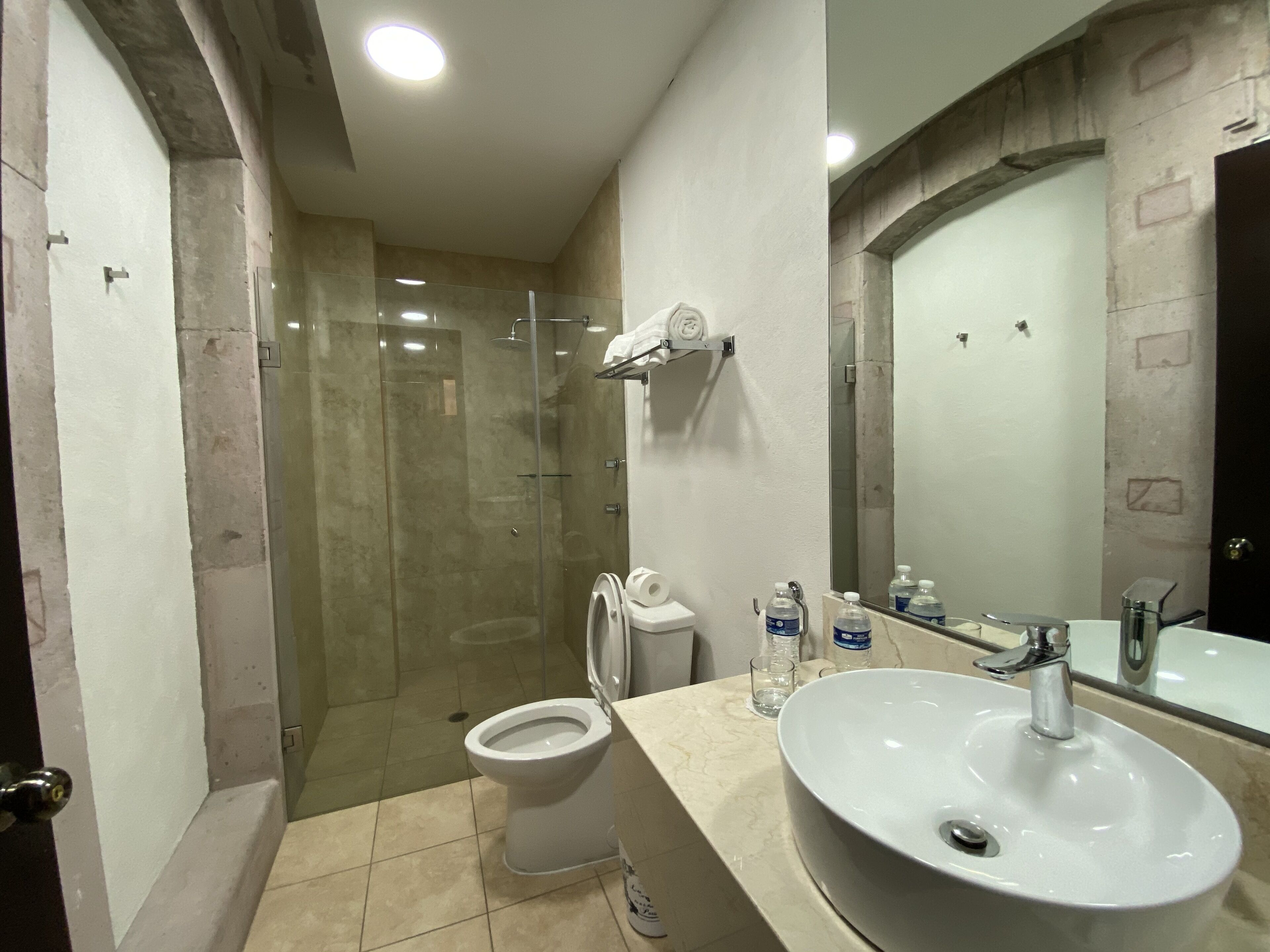 rainfall showerhead, free toiletries, hair dryer, slippers