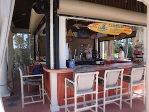 Bar junto a la alberca