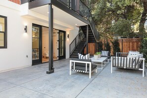 พื้นที่บาร์บีคิว/ปิกนิก