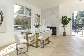 Cobertura superluxo | Opções para refeição no quarto