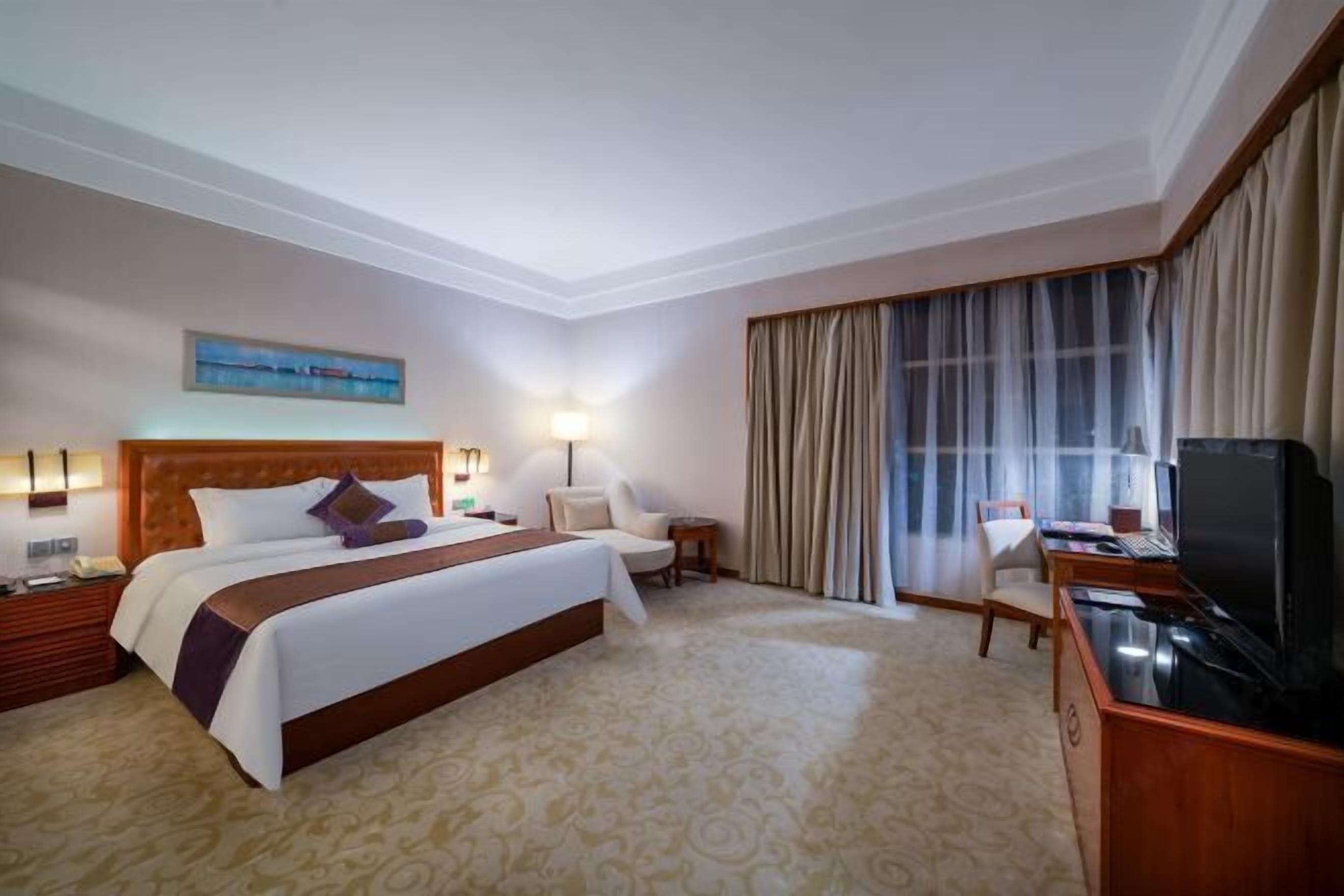 Peti besi dalam bilik, meja, katil lipat simpan/tambahan, Wi-fi percuma 