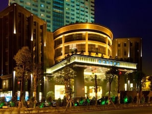 Property entrance - Yihao International Hotel Dongguan (Dongguan)