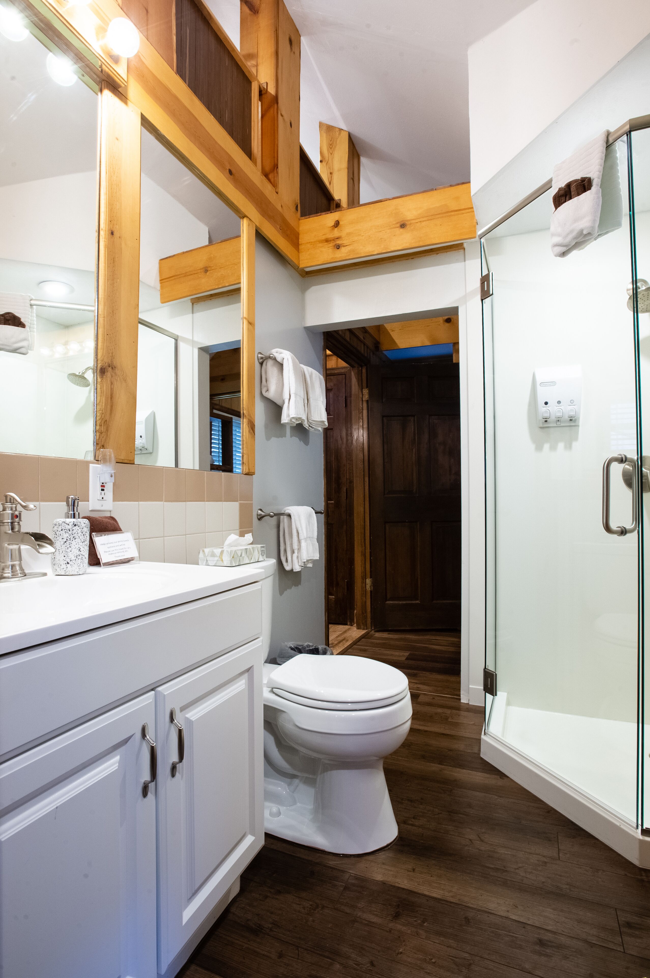 Family Cabin, 1 Bedroom, Kitchen, Mountain View (dog friendly) | Bathroom | Shower, hair dryer, towels, soap