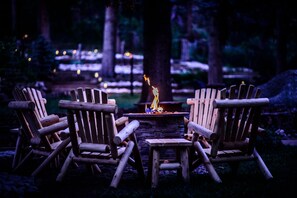 Property grounds - Alpen Way Chalet Mountain Lodge (Evergreen)