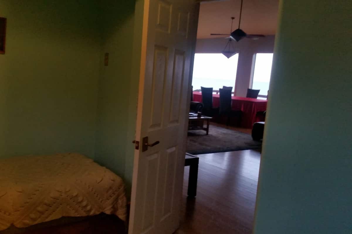 豪華單人房, 1 張單人床, 非吸煙房 | 遮光窗簾/窗簾、熨斗/熨衫板、免費 Wi-Fi、床單