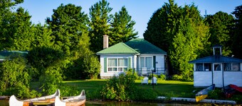 Elmhirst's Resort - On a lake