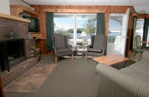 Superior-Ferienhaus, 3 Schlafzimmer | Wohnzimmer | Flachbildfernseher, Kamin, Tischtennisplatte