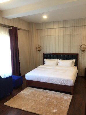 Deluxe Room | 20 bedrooms, Egyptian cotton sheets, premium bedding, down comforters - Bhutan Boutique Residency (Thimphu)