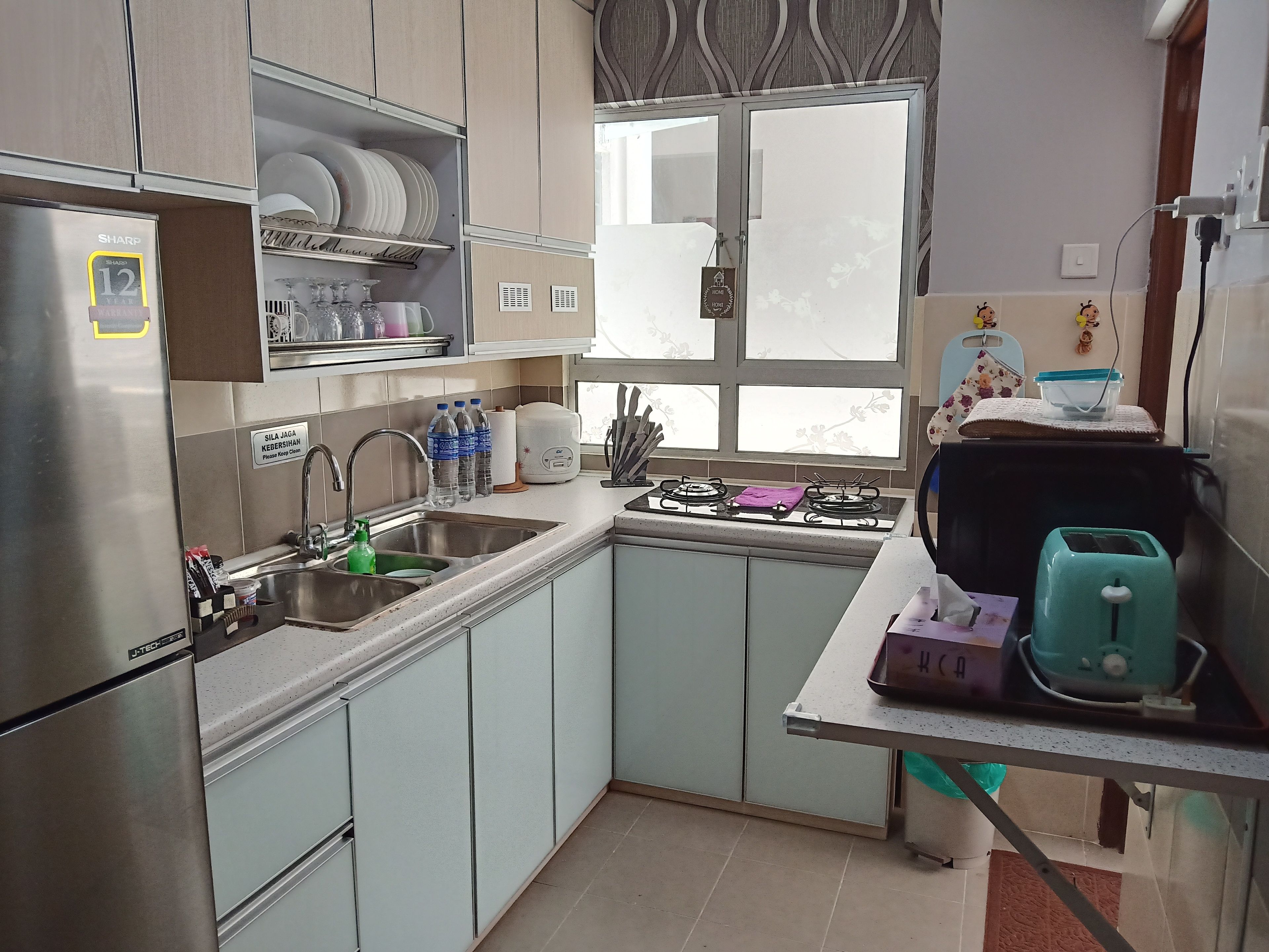 Apartemen Keluarga, 3 kamar tidur, Bebas Asap Rokok | Dapur pribadi | Lemari es besar, microwave, kompor, dan mesin pembuat kopi/teh