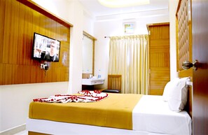 Quarto casal standard | Wi-Fi de cortesia, roupa de cama