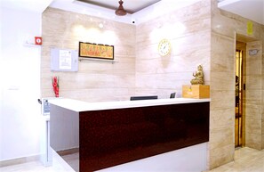 Reception - Hotel TR Residency (Puducherry)
