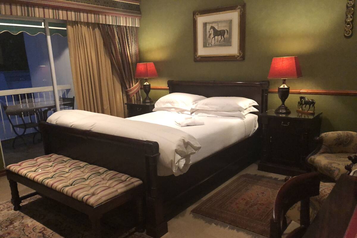 Suite, Balcony