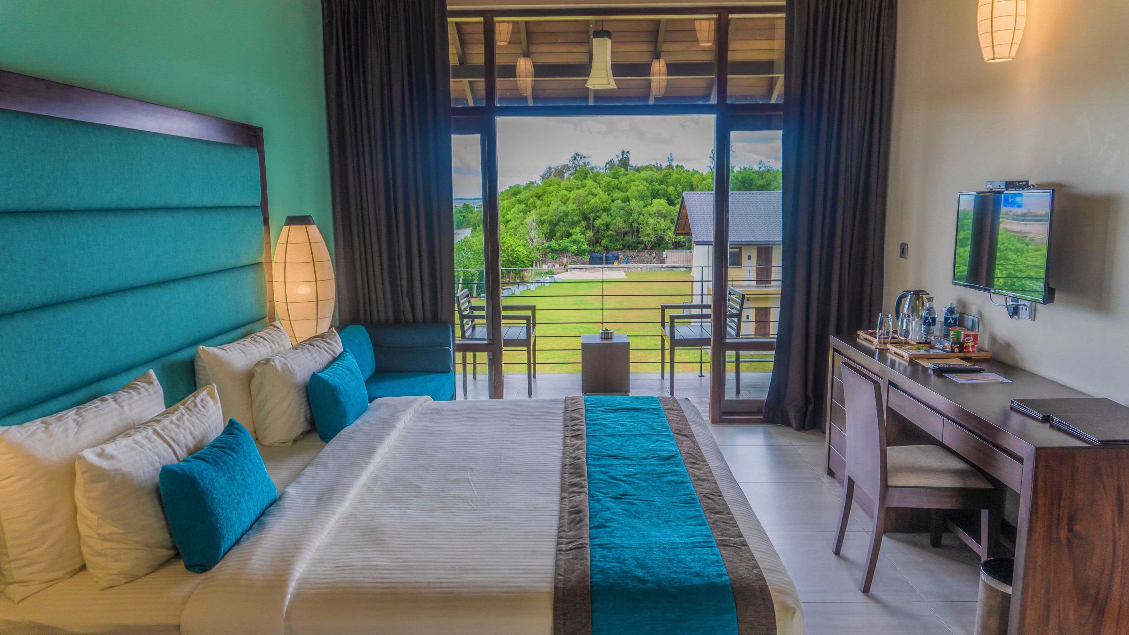 Minibar, in-room safe, desk, soundproofing