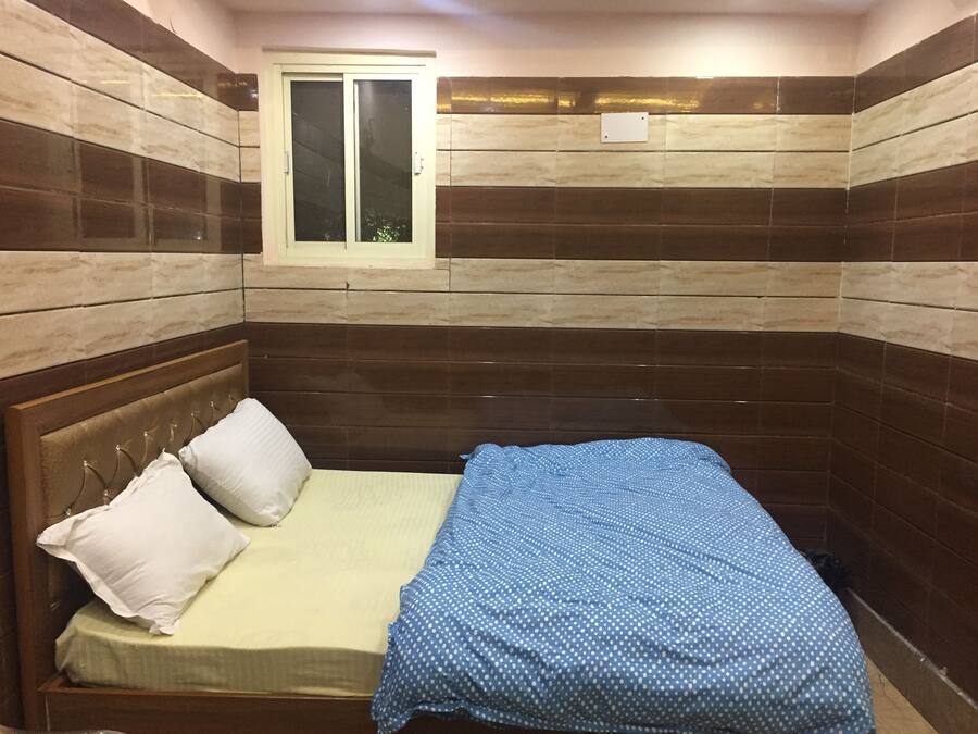 Luxury Suite, Non Smoking | Egyptian cotton sheets, premium bedding, in-room safe, blackout drapes