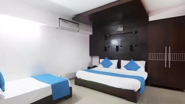 Habitación triple de lujo, 3 habitaciones, para no fumadores, baño privado | 1 habitación, escritorio y wifi gratis 