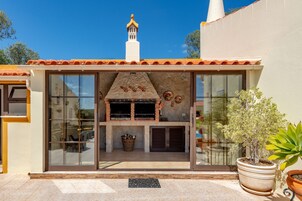 Área de parrillas y picnic