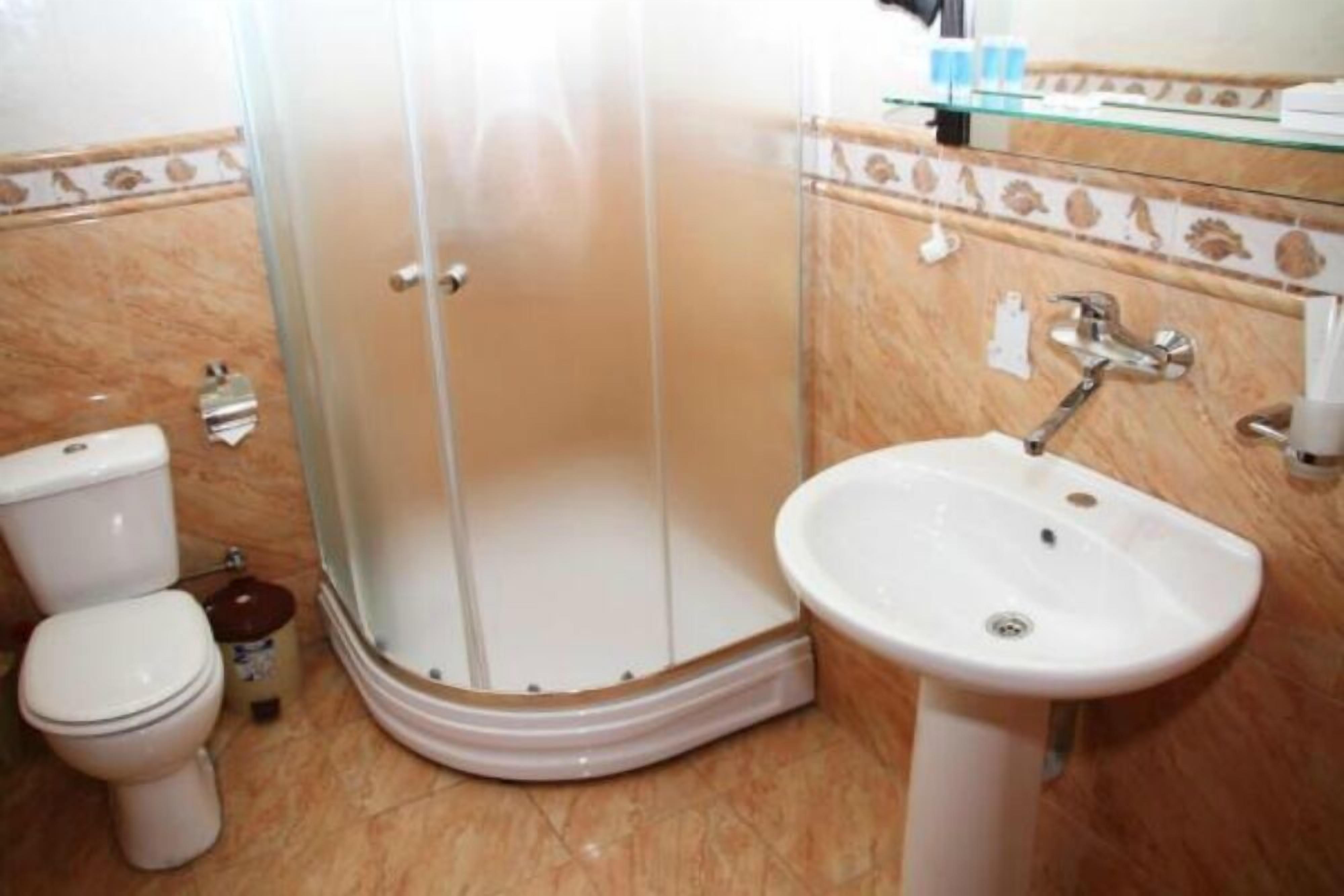 basic double room, 1 king bed, refrigerator | soundproofing, free wifi, bed sheets