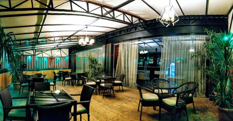 Cafe