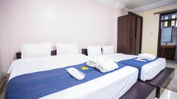 Minibar, desk, soundproofing, free WiFi