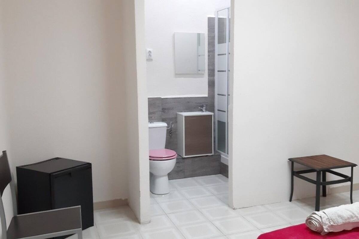 Habitación doble (4) | Wifi gratis y ropa de cama