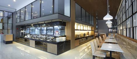 Breakfast, lunch, dinner served; local and international cuisine