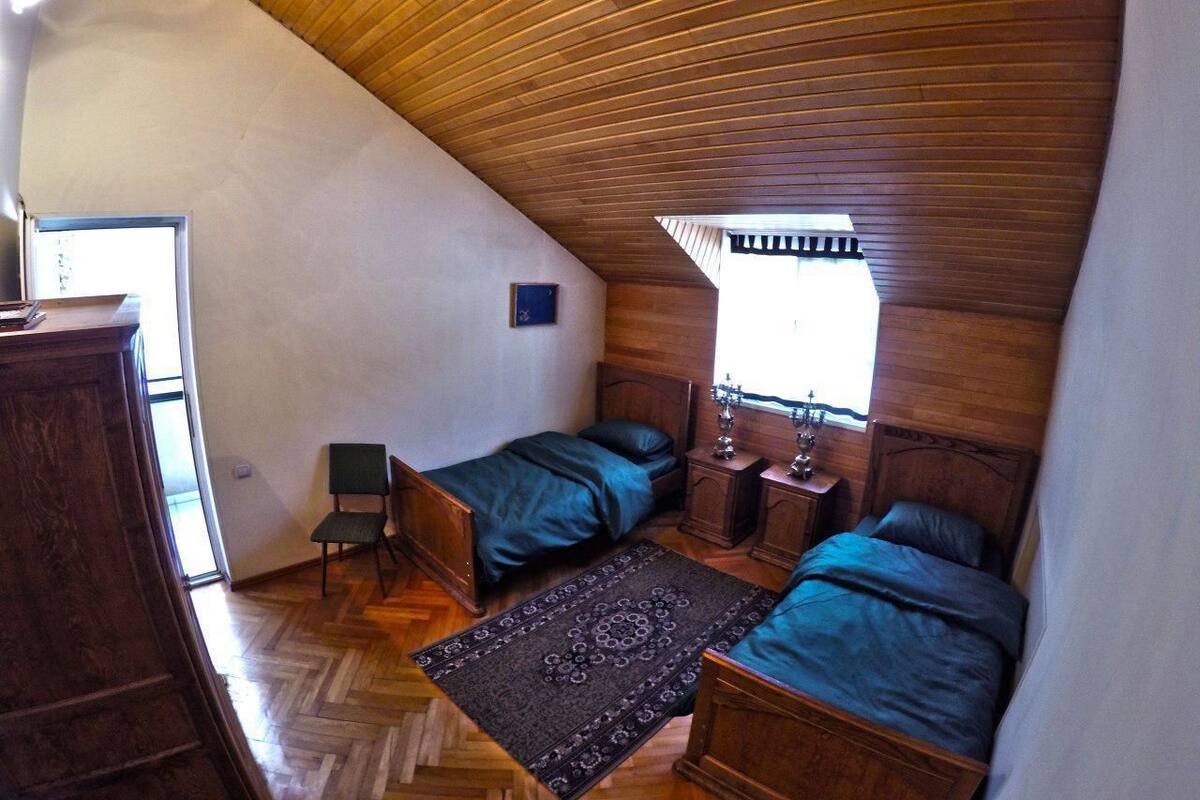 Deluxe Double or Twin Room | Iron/ironing board (on request), WiFi (free)