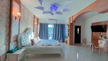 Deluxe Room, 1 Bedroom, Non Smoking, Garden View