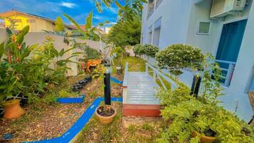 Deluxe Room, 1 Bedroom, Non Smoking, Garden View | Terrace/patio